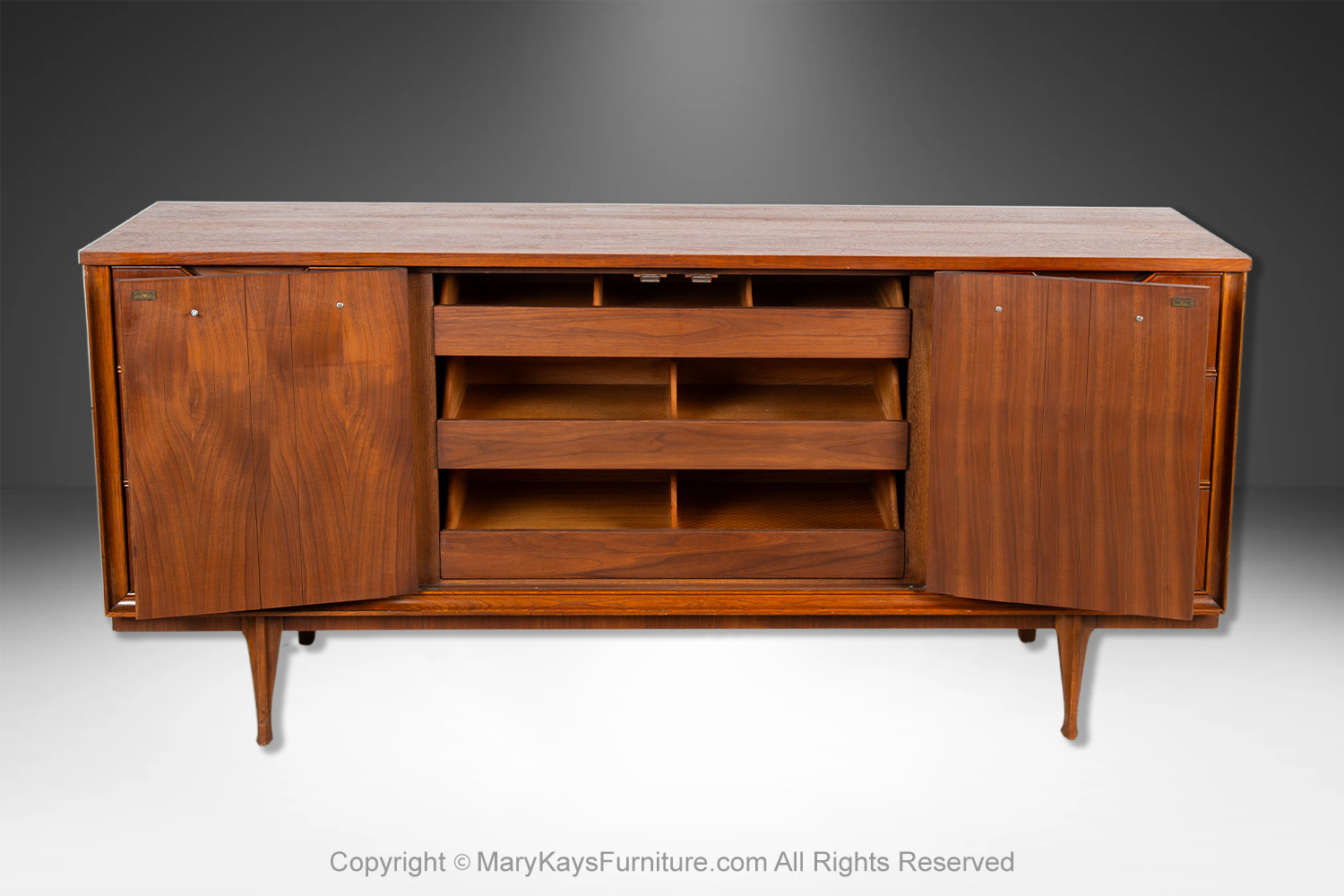 24624fc2-96c4-4638-b7fc-605cb9c8081d_Mid-Century-Modern-walnut-dresser-sideboard-4.jpg