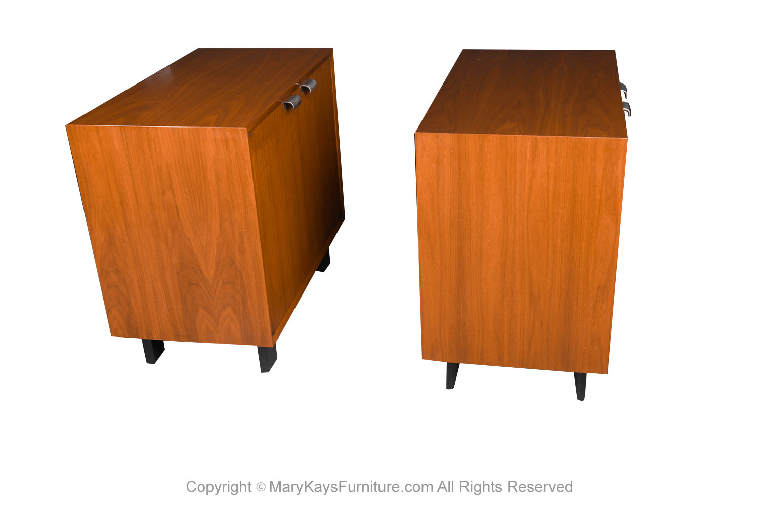 4c30a317-bf10-4e8f-ba5c-061565638931_mid-century-Walnut-Two-Door-Cabinet-George-Nelson-Herman-Miller-6.jpg