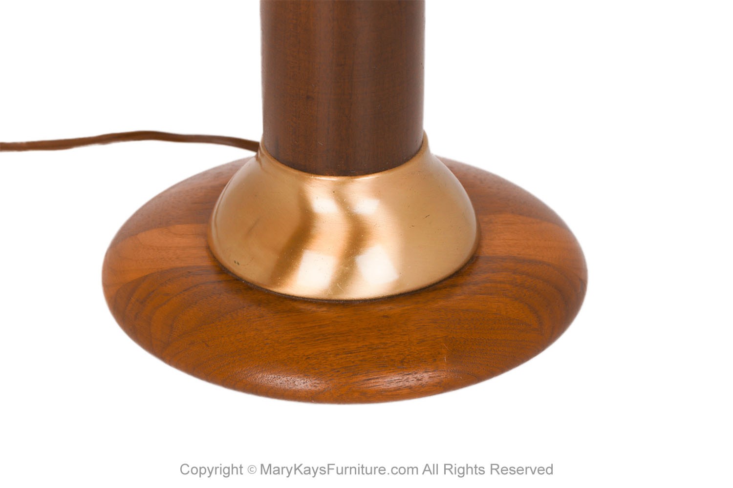 5d678cb7-14fb-4cbc-9abc-95b6b165e61b_1960s-Mid-Century-Modern-walnut-and-brass-table-lamp-2.jpg
