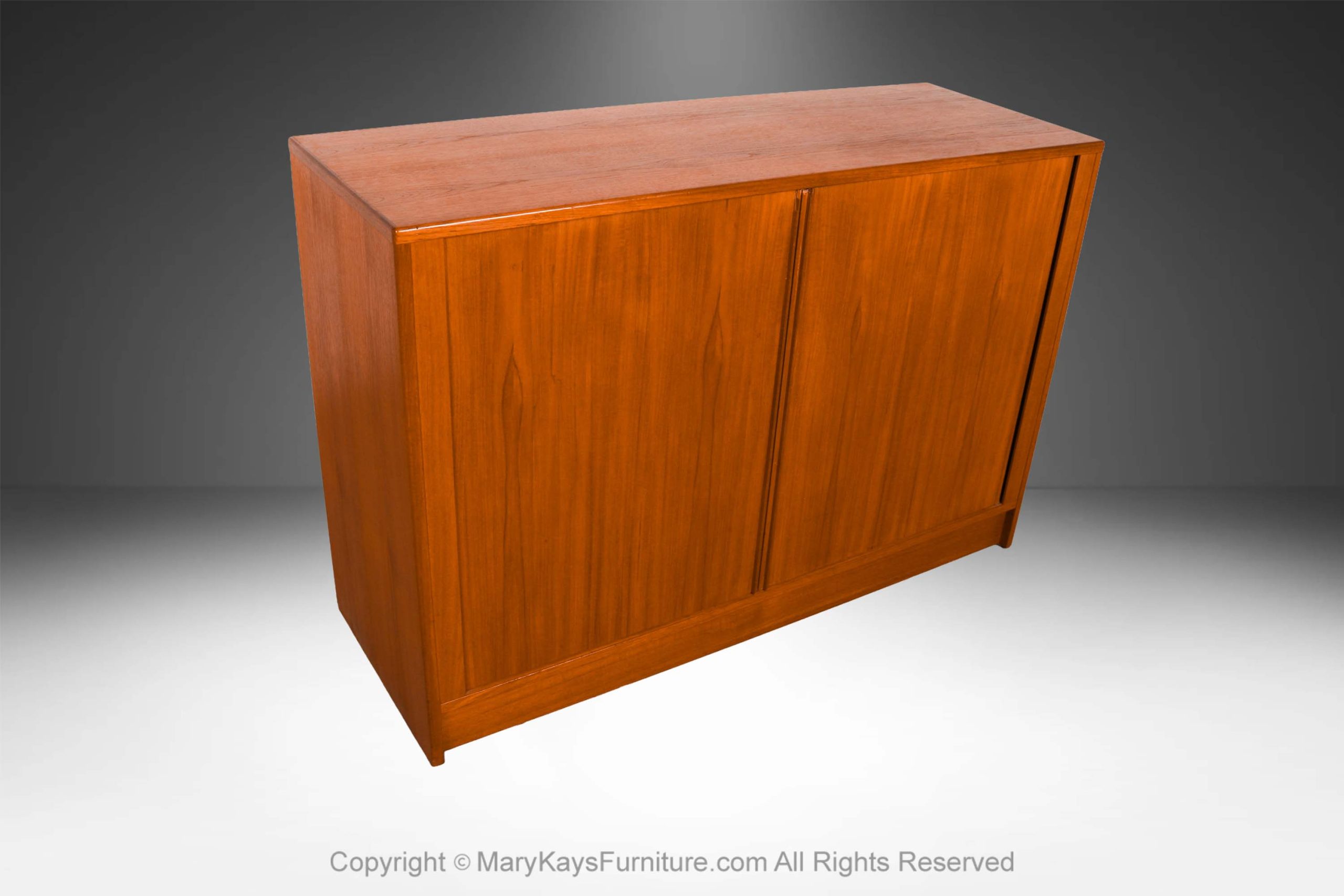 Mid-Century-Poul-Hundevad-Teak-Danish-Tambour-Door-Dresser-2.jpg